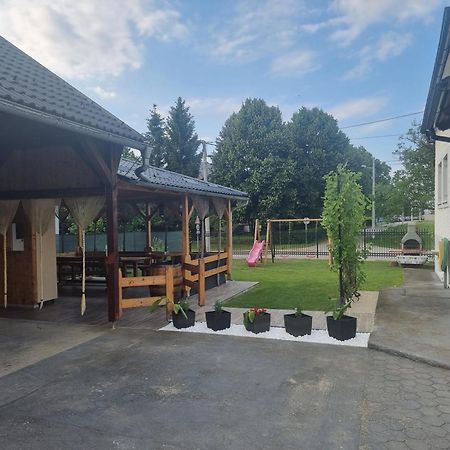 Holiday Home Baotic Velika Mlaka Exterior photo