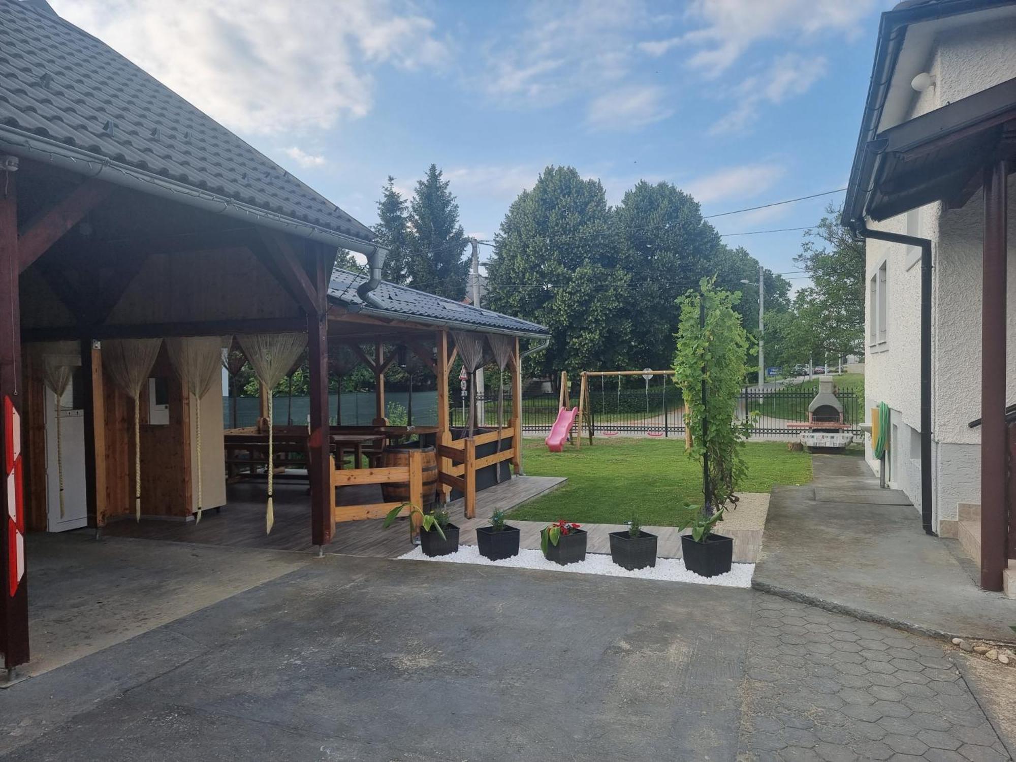 Holiday Home Baotic Velika Mlaka Exterior photo